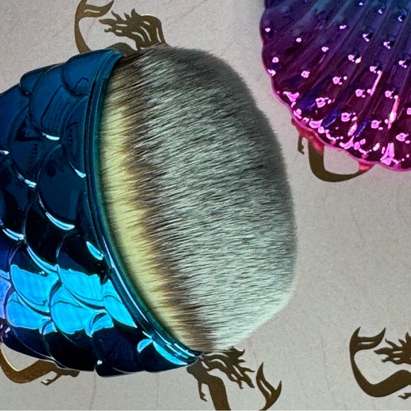NEW Contour, foundation , blending mermaid 2pc. make up brush set. PRICE FIRM - Picture 4 of 15